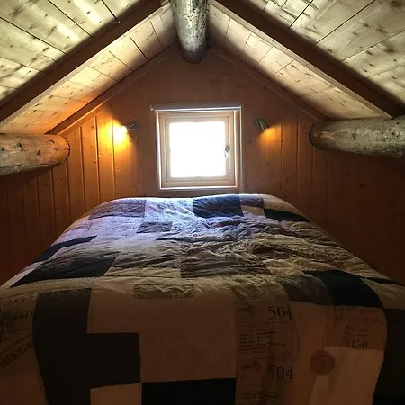 Holiday home Fishermans Cabin Rorbu